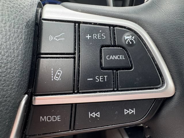 Used 2025 Toyota Highlander Platinum AWD/4WD image 62