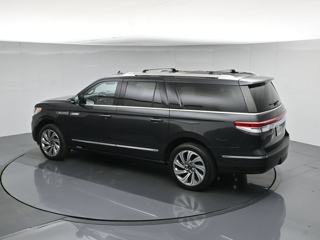 Used 2023 Lincoln Navigator L Reserve AWD/4WD image 46