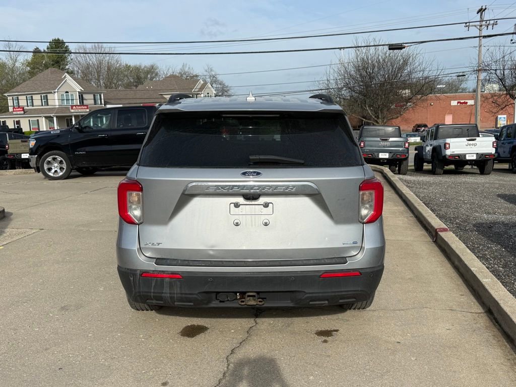 Used 2020 Ford Explorer XLT w/ Comfort Package image 7
