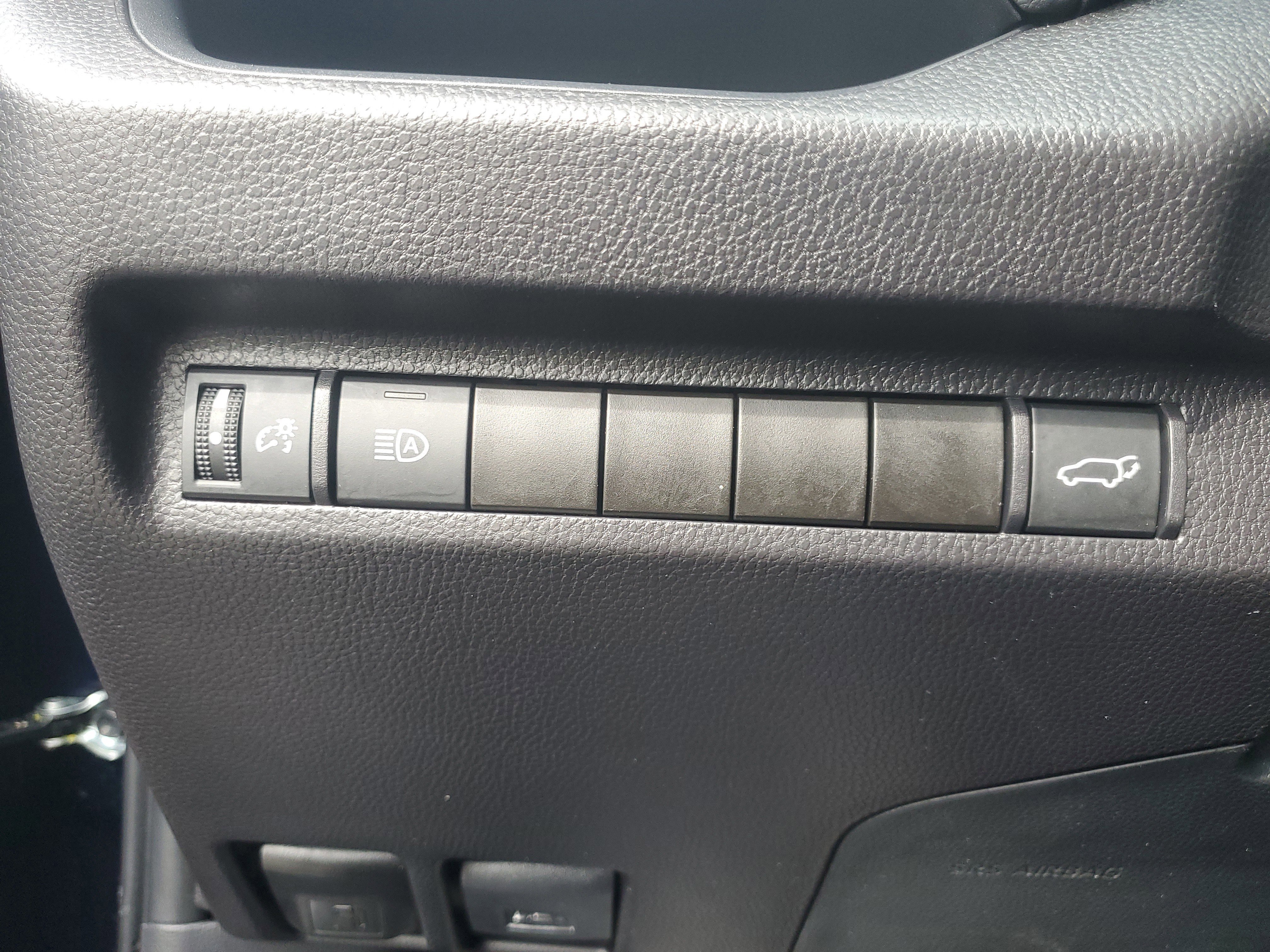 Certified 2025 Toyota RAV4 XLE w/ Convenience Package FWD image 26