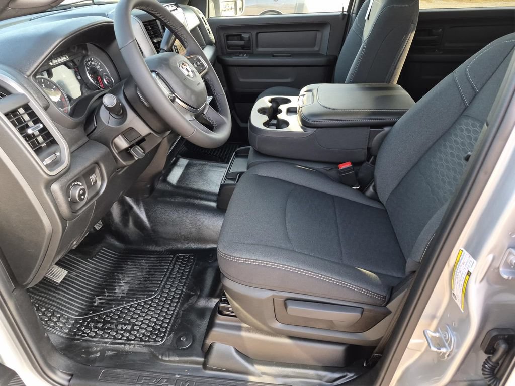 New 2026 RAM 3500 Tradesman AWD/4WD image 9