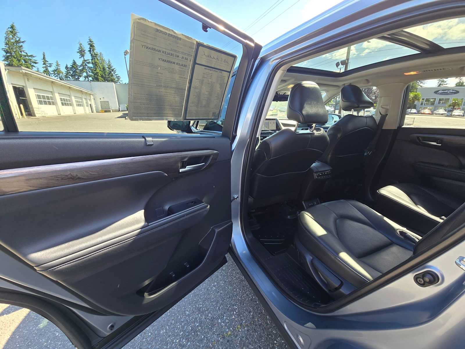 Used 2021 Toyota Highlander Platinum AWD/4WD image 15