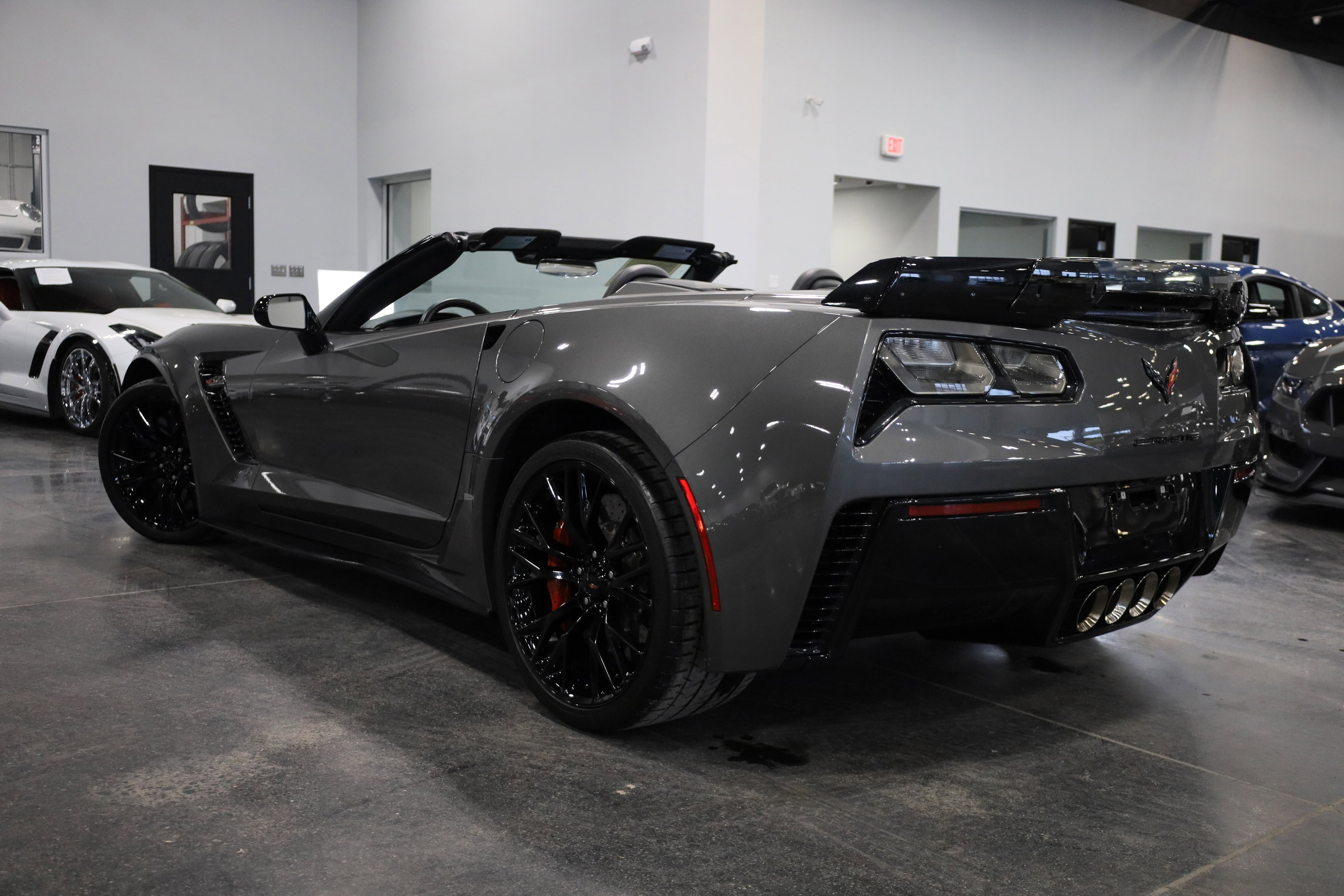 Used 2016 Chevrolet Corvette Z06 w/ 3LZ Preferred Equipment Group image 4