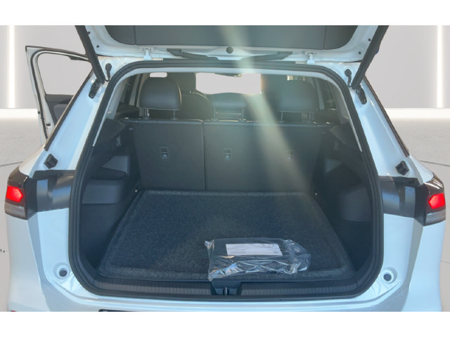 New 2026 Volkswagen Tiguan SE AWD/4WD image 24