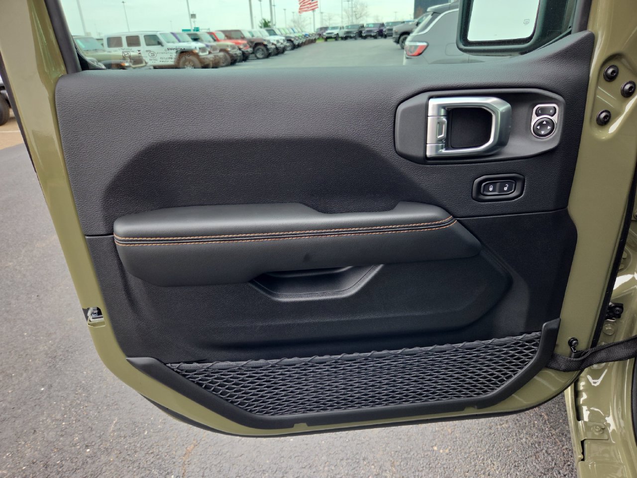 New 2026 Jeep Gladiator Sport AWD/4WD image 18