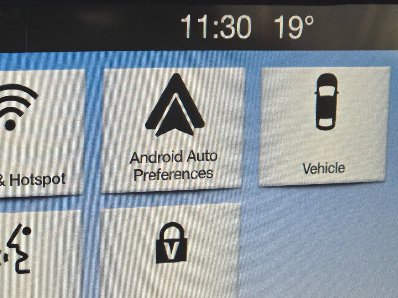 Used 2018 Ford Escape SEL image 11