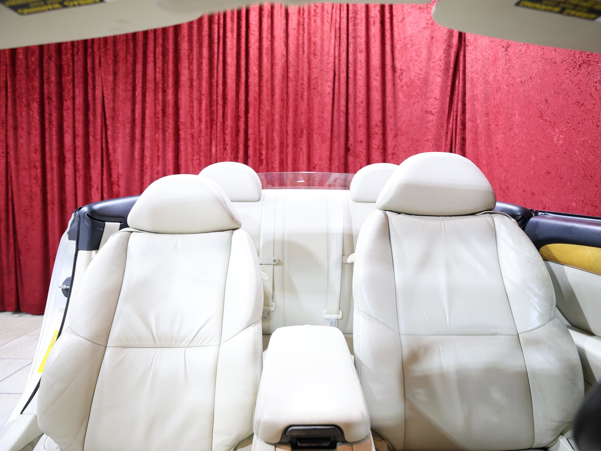 Used 2002 Lexus SC 430 Convertible image 27