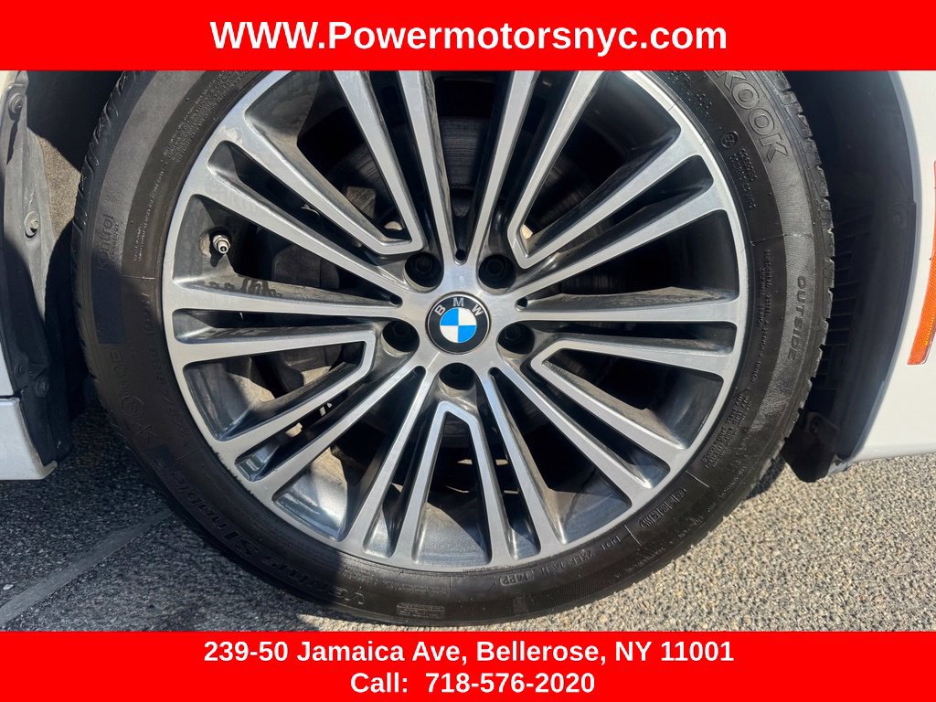 Used 2020 BMW 530i xDrive w/ Convenience Package AWD/4WD image 17