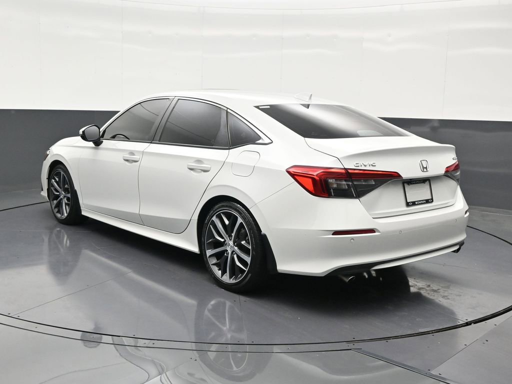 Used 2022 Honda Civic Touring image 3
