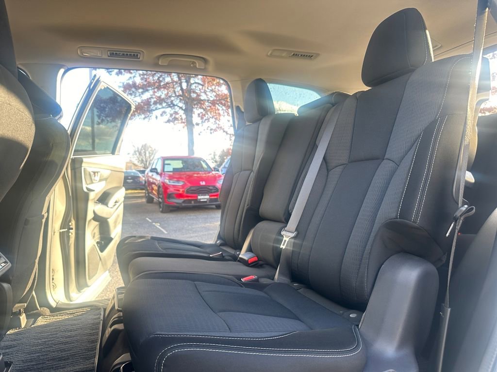 Used 2022 Subaru Ascent Premium image 26
