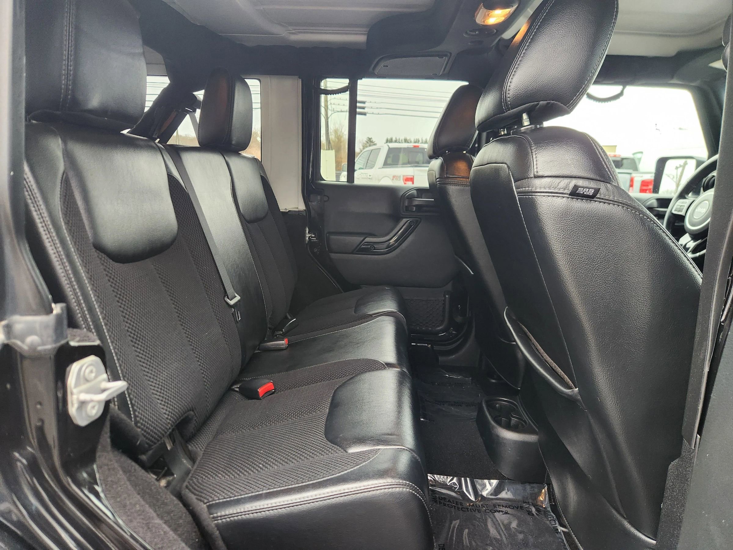 Used 2017 Jeep Wrangler Unlimited Sahara AWD/4WD image 52