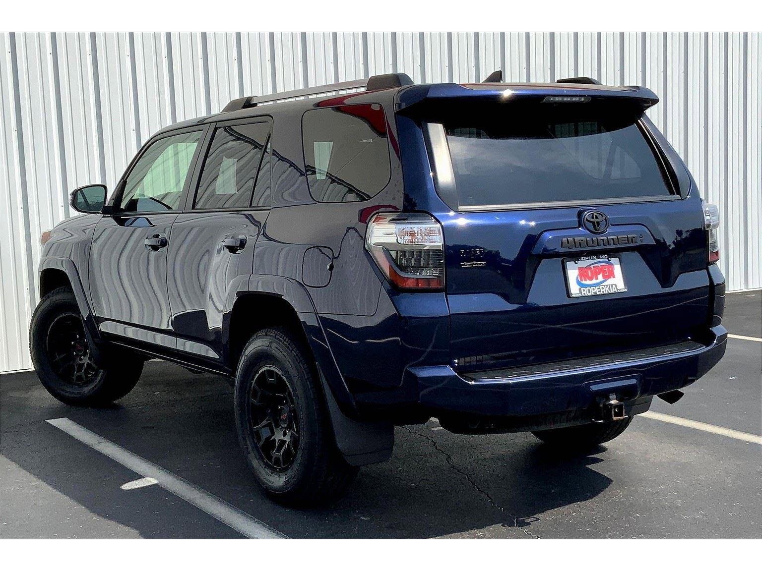 Used 2020 Toyota 4Runner SR5 Premium image 9