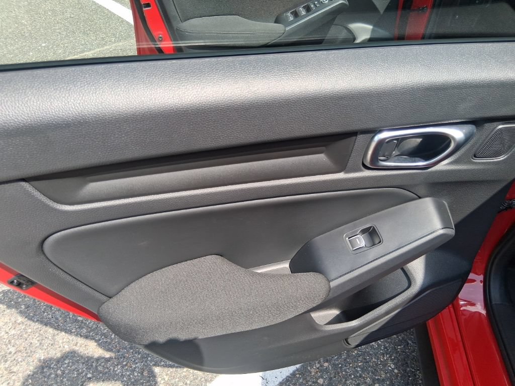 Used 2025 Honda Civic Sport image 15