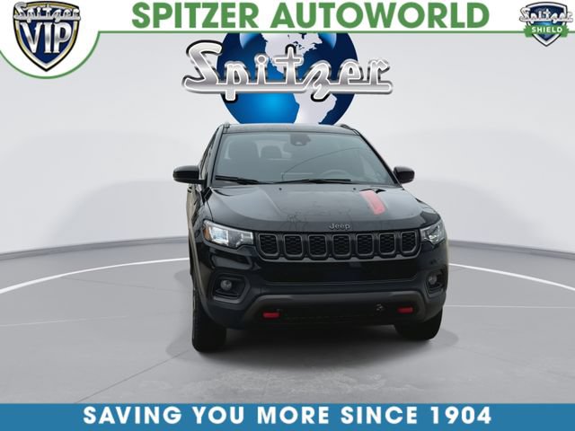 Used 2024 Jeep Compass Trailhawk AWD/4WD image 4