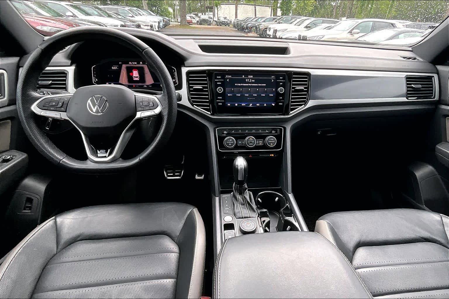 Used 2023 Volkswagen Atlas Cross Sport SEL Premium R-Line AWD/4WD image 16