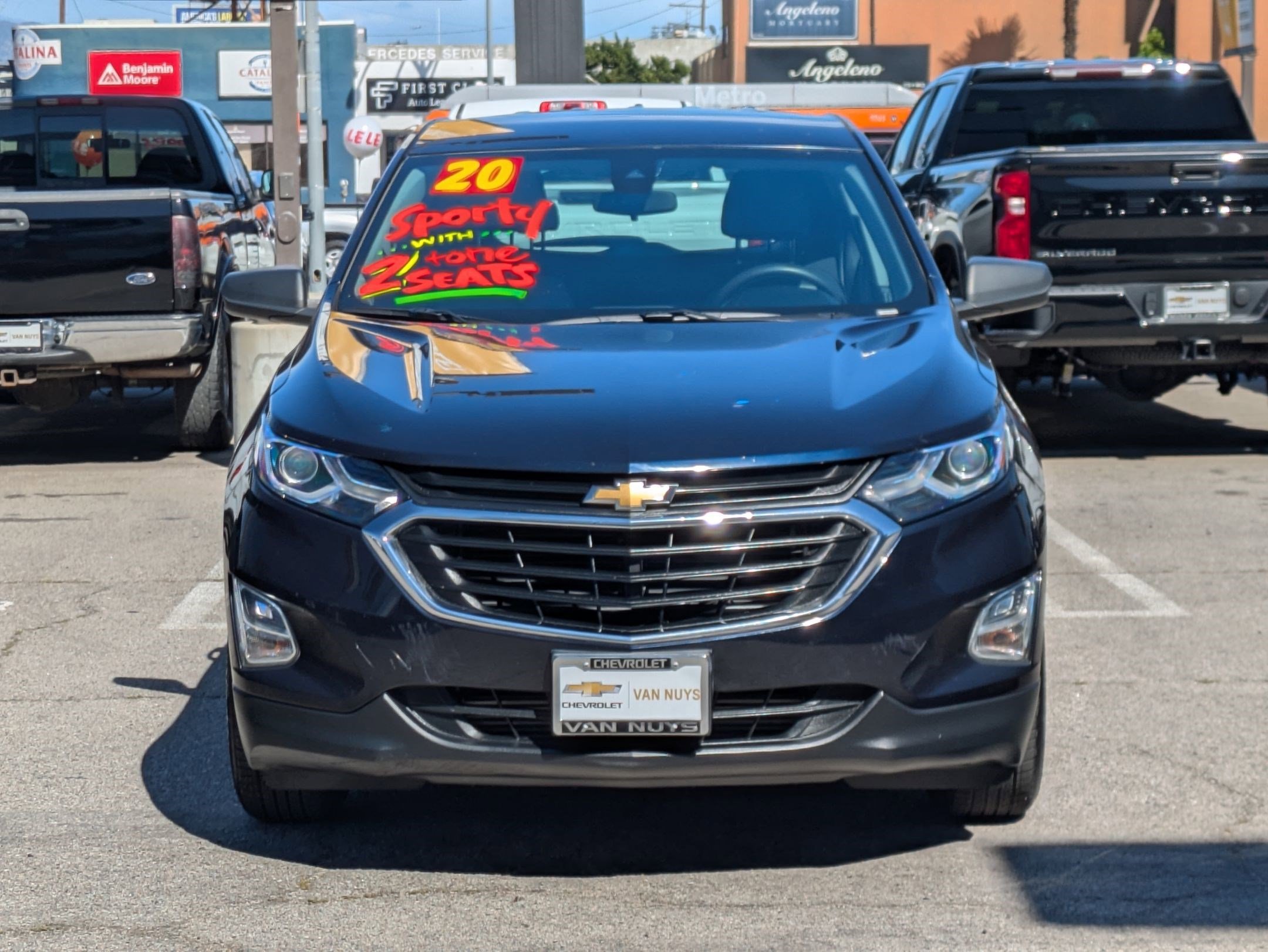 Used 2020 Chevrolet Equinox LS image 2