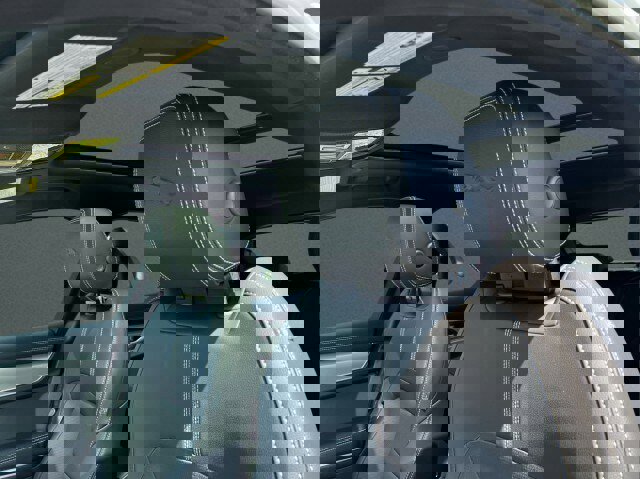 Certified 2025 Jaguar F-PACE R-Dynamic S image 15