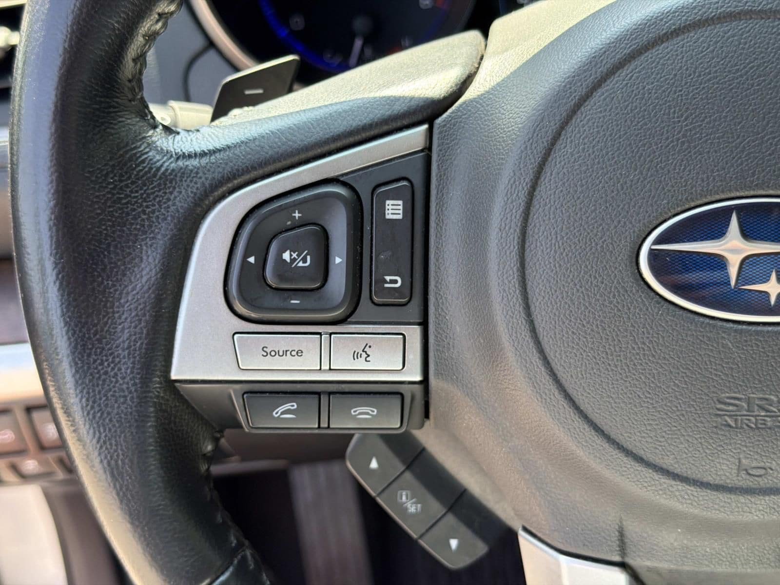 Used 2016 Subaru Outback 2.5i Limited AWD/4WD image 25