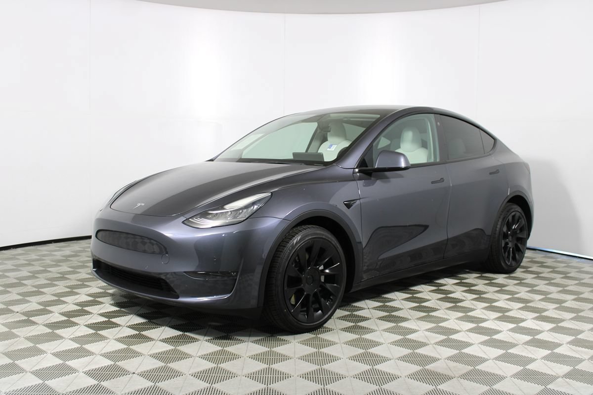 Used 2022 Tesla Model Y Long Range AWD/4WD image 26