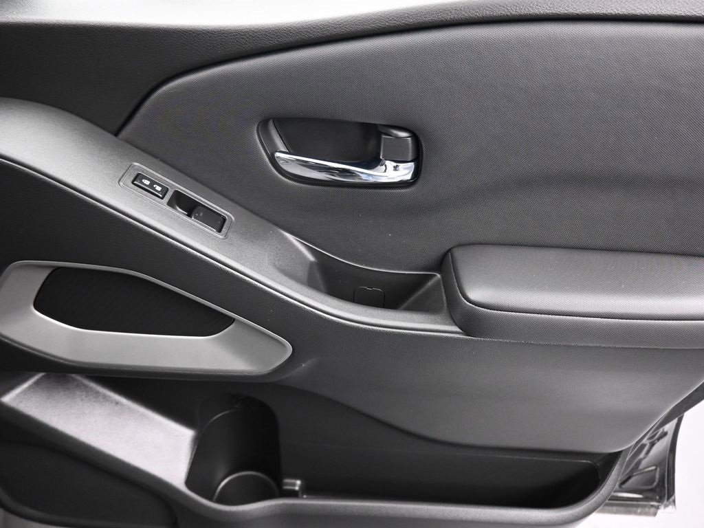 Used 2024 Nissan Frontier SV w/ SV Convenience Package image 43