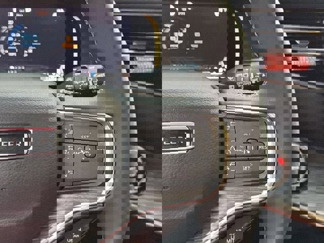 Used 2024 Jeep Wagoneer Series II w/ Flexible Seating Group image 33