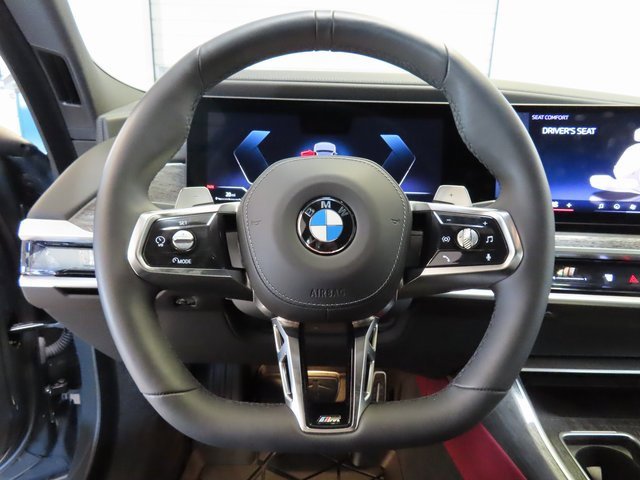Used 2025 BMW 740i image 9