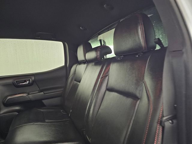 Used 2018 Toyota Tacoma TRD Off-Road w/ Technology Package image 23