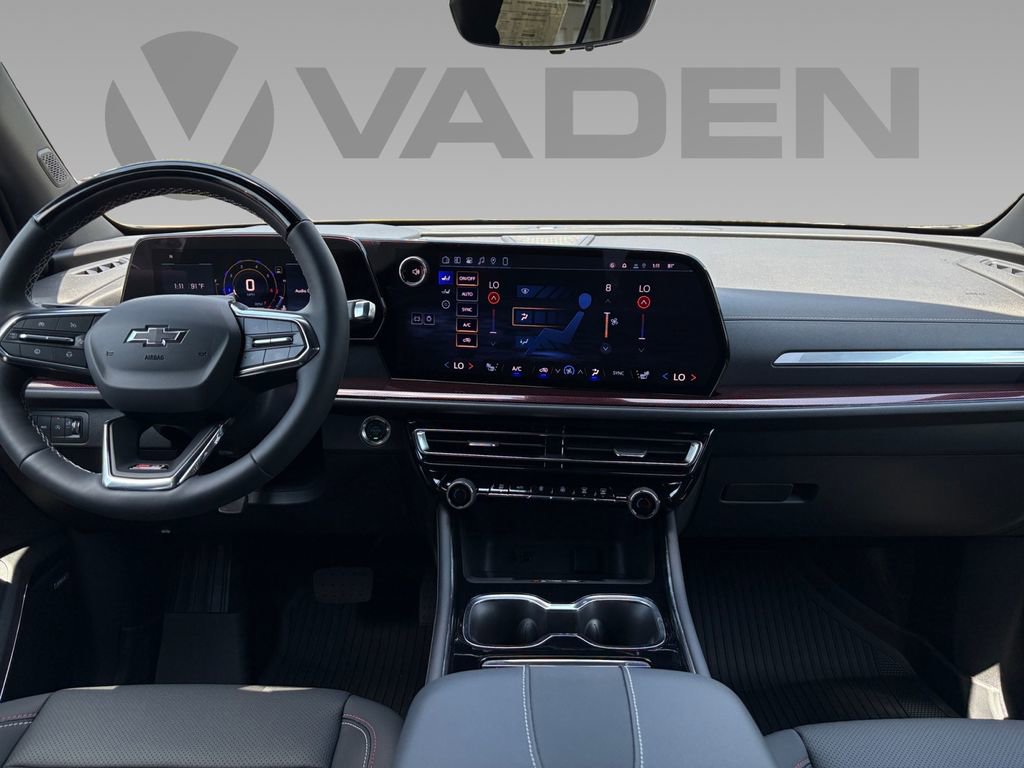 New 2026 Chevrolet Traverse Z71 w/ Enhanced Driving Package AWD/4WD image 3