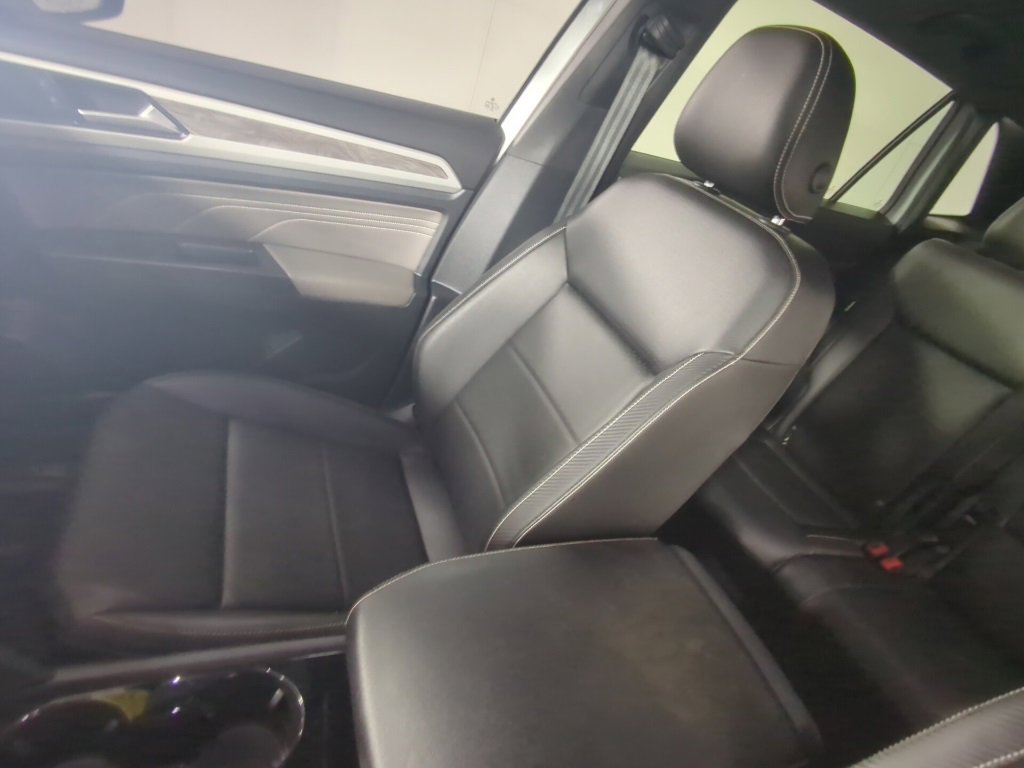 Used 2023 Volkswagen Atlas Cross Sport SE image 5