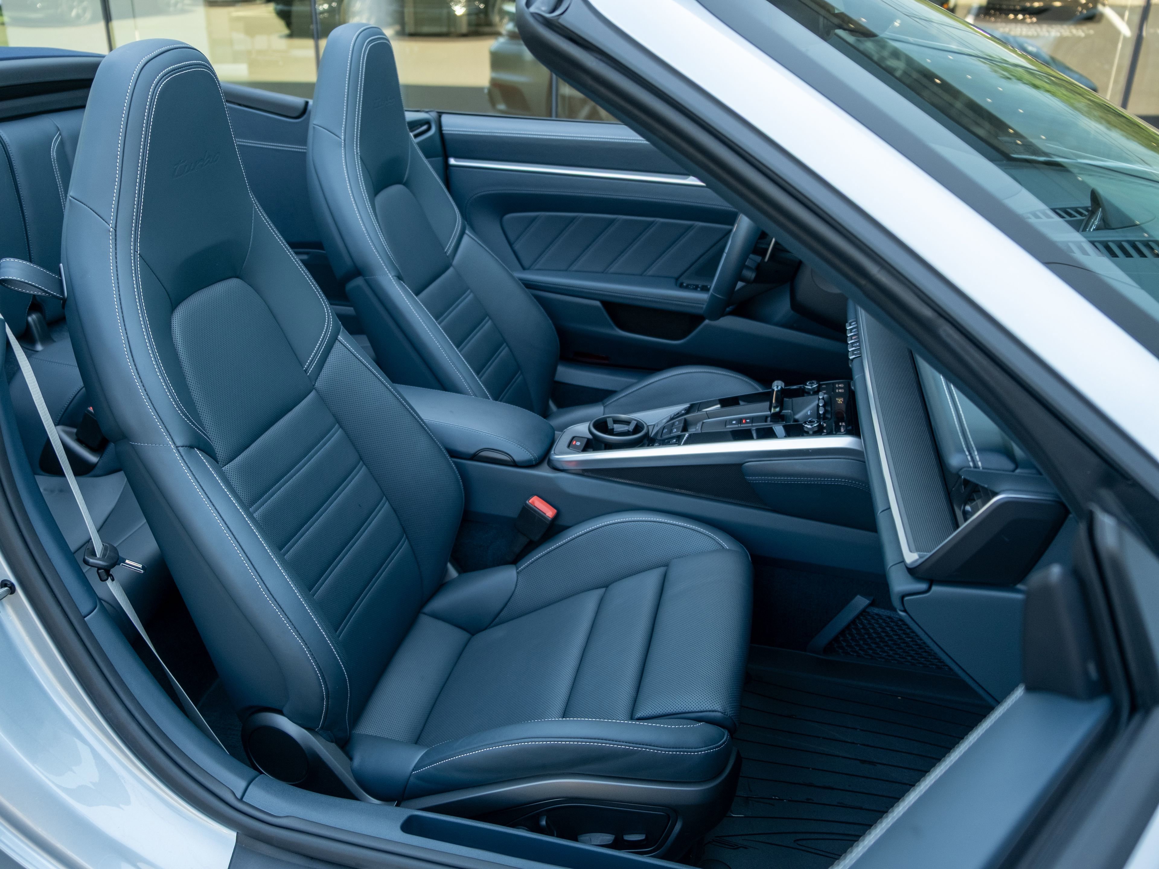 Certified 2022 Porsche 911 Turbo AWD/4WD image 41