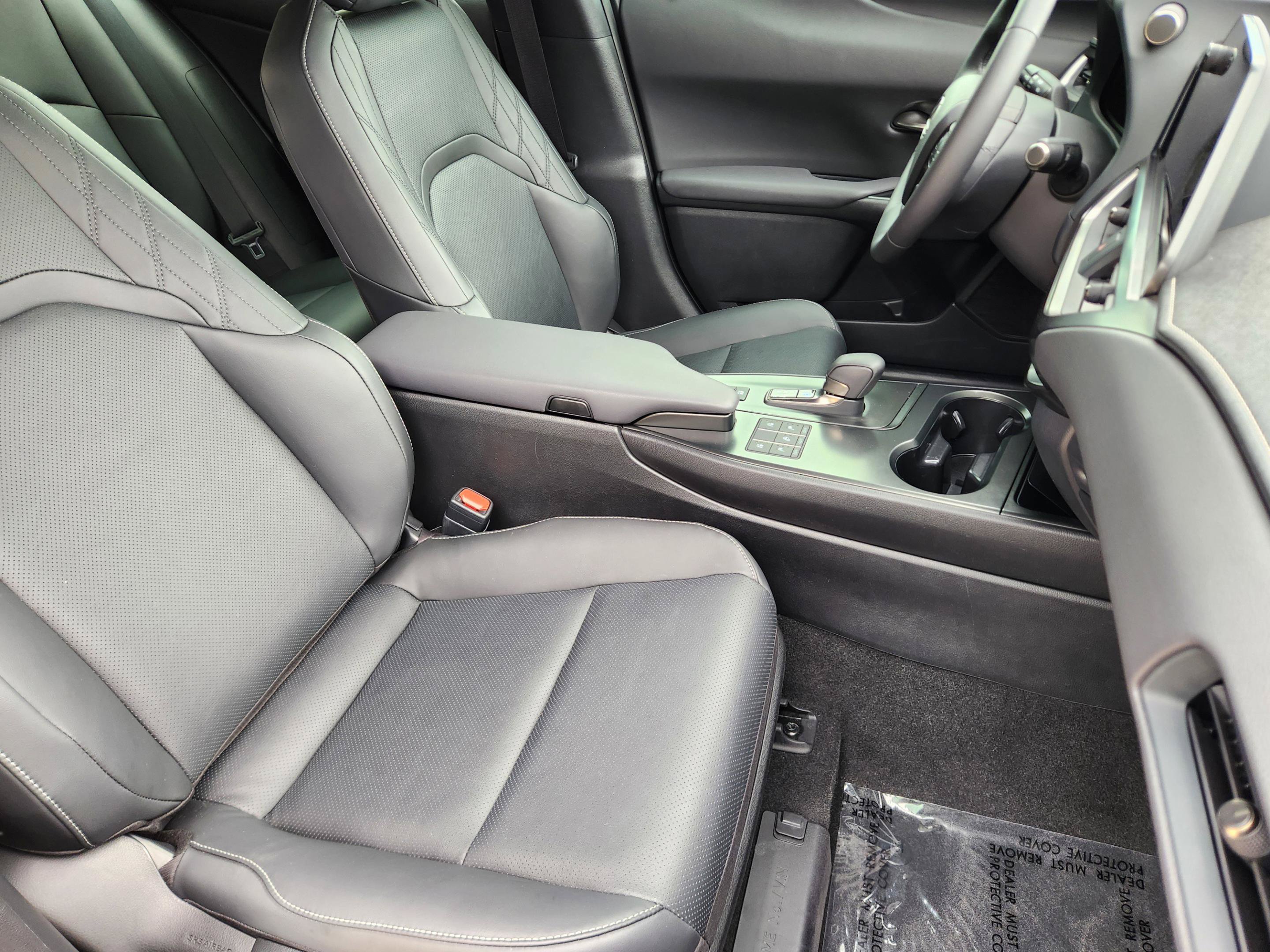 Used 2025 Lexus UX 300h FWD image 6