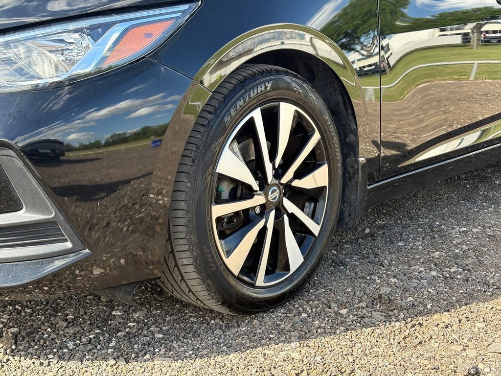 Used 2023 Nissan Sentra SV w/ SV Premium Package image 9