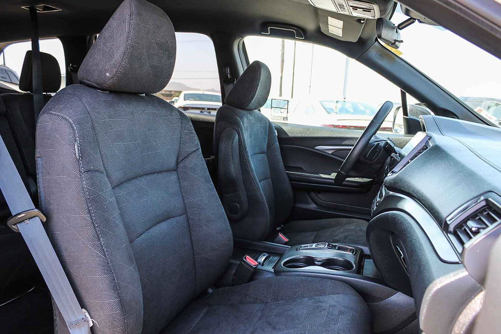 Used 2022 Honda Pilot Sport image 16