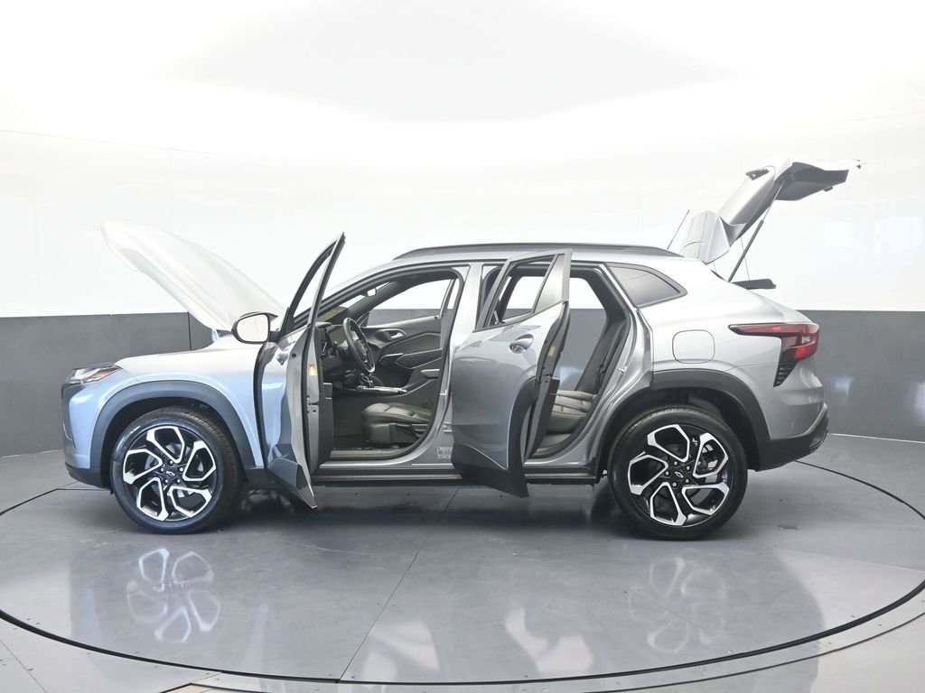 Used 2024 Chevrolet Trax RS w/ Sunroof Package image 76