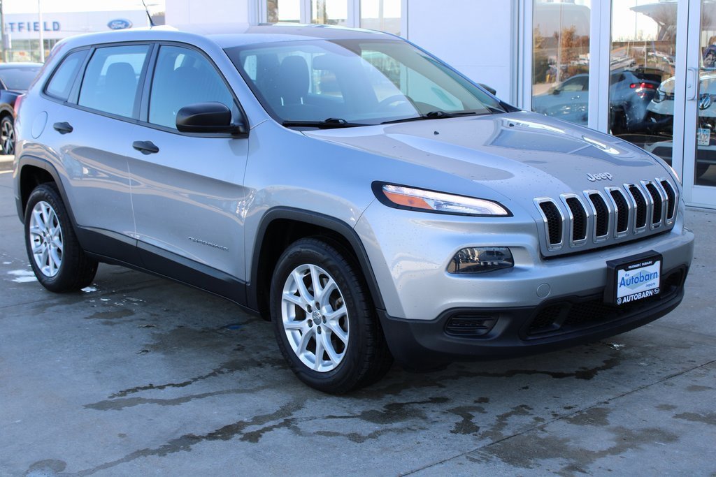 Used 2014 Jeep Cherokee Sport w/ Cold Weather Group