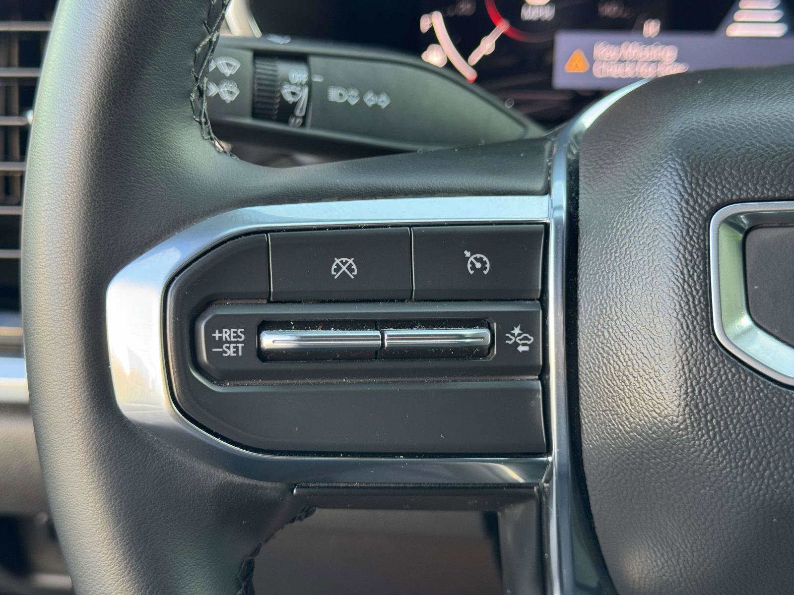 Used 2025 GMC Canyon Elevation w/ Convenience Package image 11