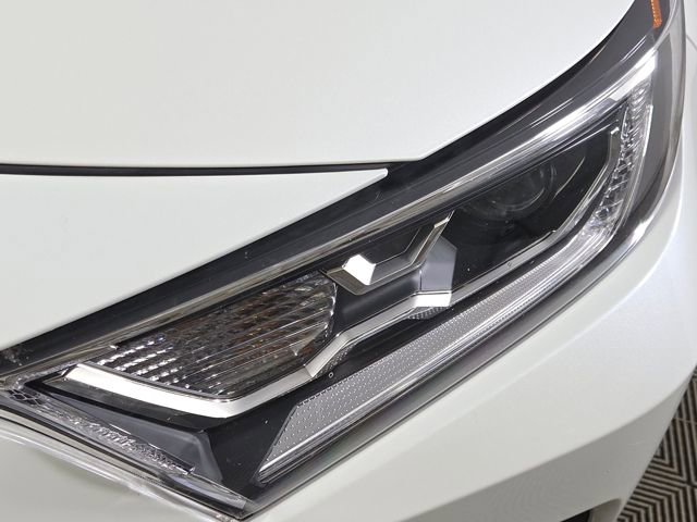 Used 2020 Toyota RAV4 Limited image 13