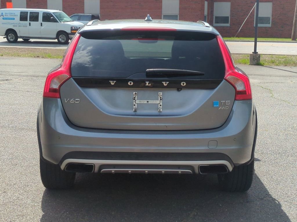 Used 2016 Volvo V60 T5 Cross Country w/ Convenience Package AWD/4WD image 5