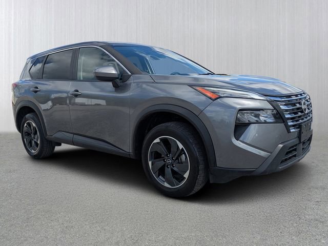 Used 2024 Nissan Rogue SV image 1