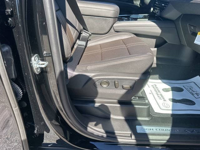 New 2026 Chevrolet Suburban High Country w/ Sun And Tow Package image 35