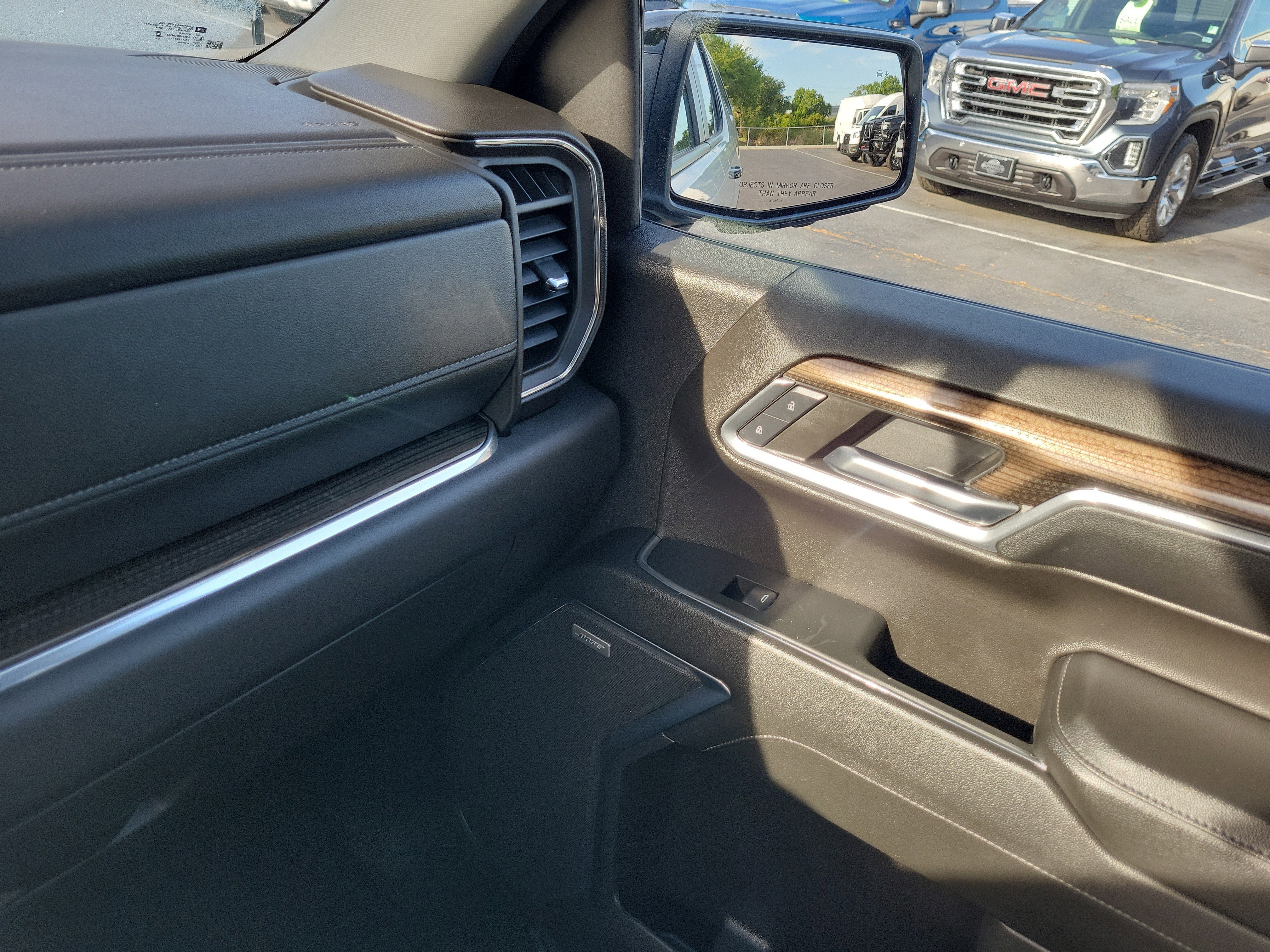 Used 2024 Chevrolet Silverado 1500 LT Trail Boss w/ LT Trail Boss Premium Package image 28