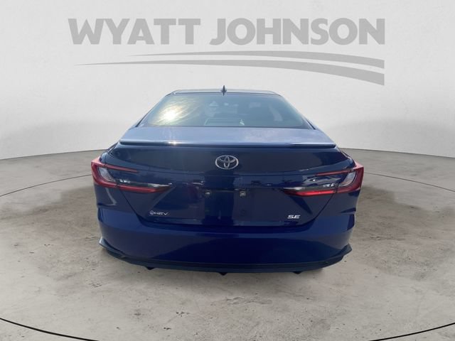 Used 2025 Toyota Camry SE FWD image 8