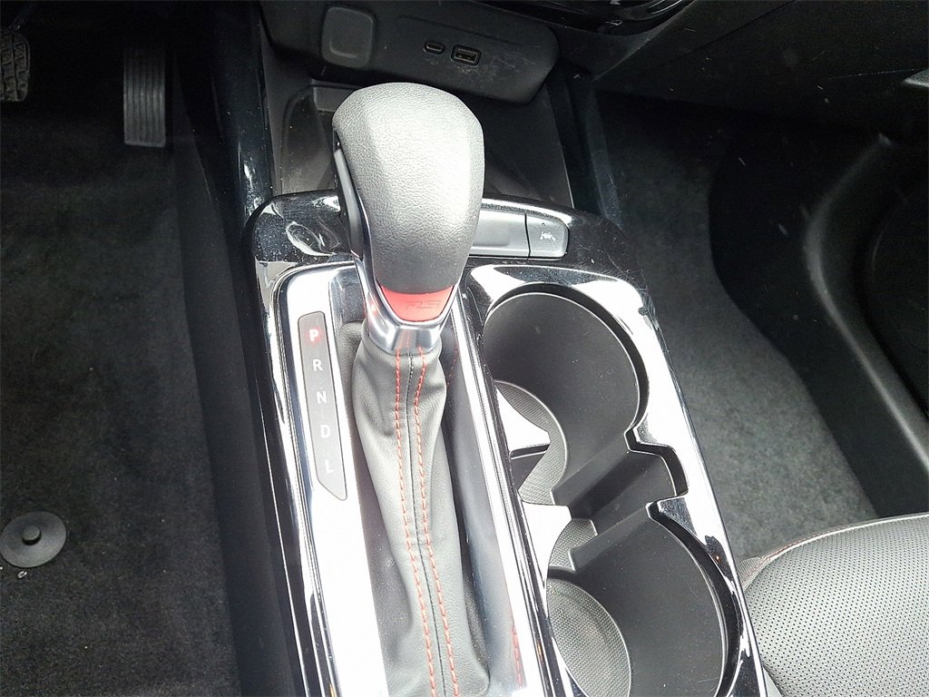 Used 2024 Chevrolet Trax RS w/ Sunroof Package image 18