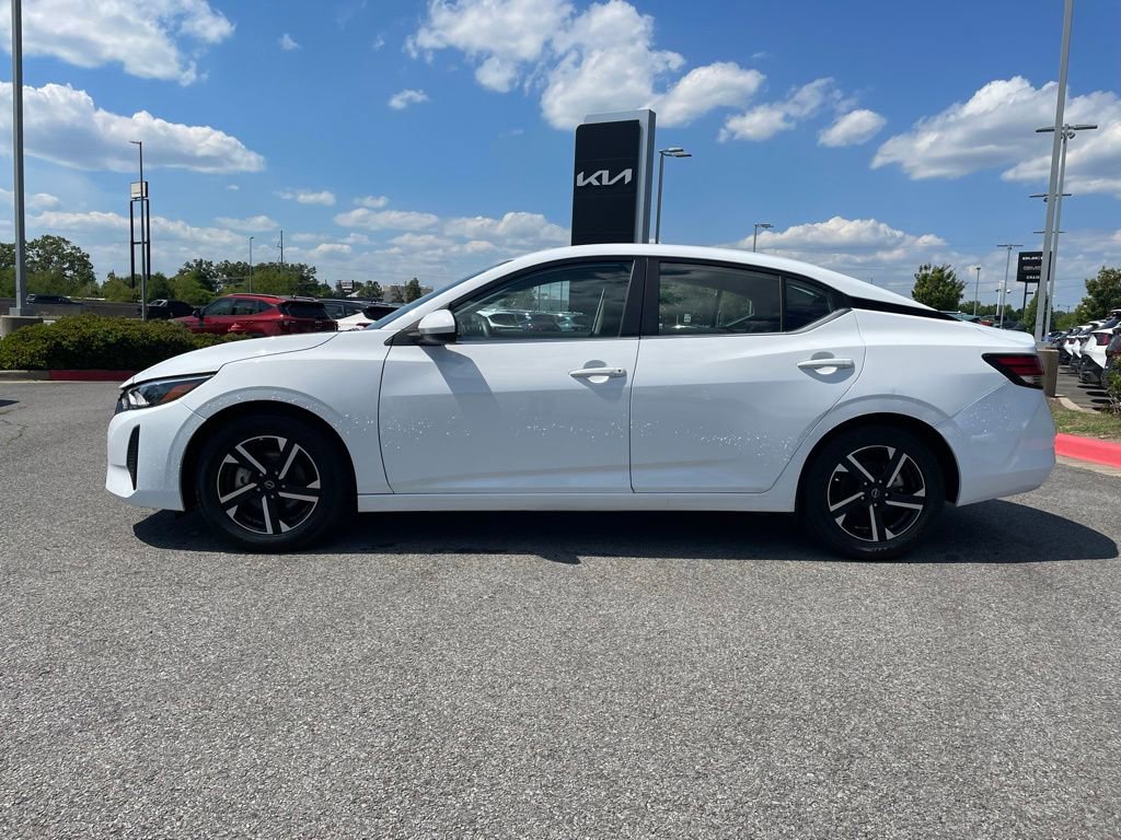 Used 2025 Nissan Sentra SV FWD image 4
