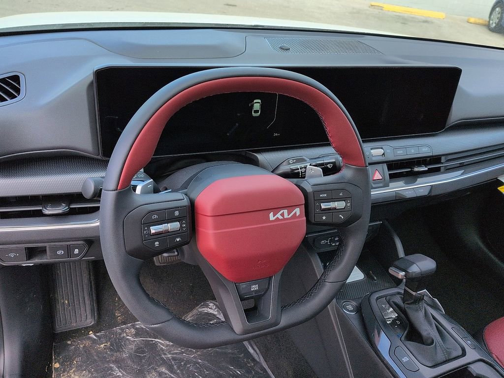 New 2025 Kia K4 GT-Line image 9