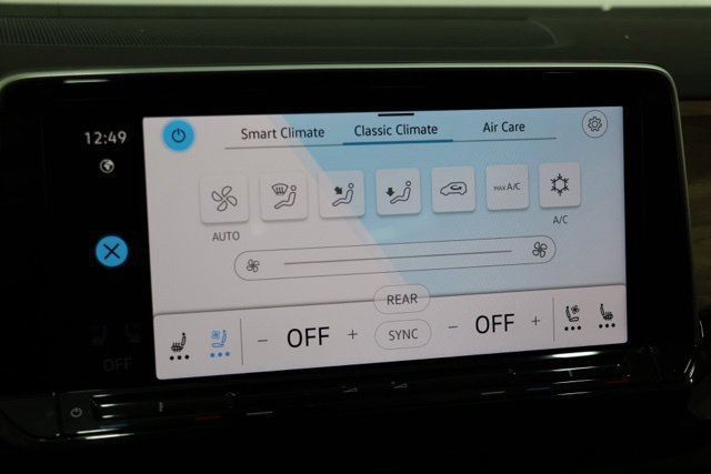 Used 2025 Volkswagen Atlas SE AWD/4WD image 26