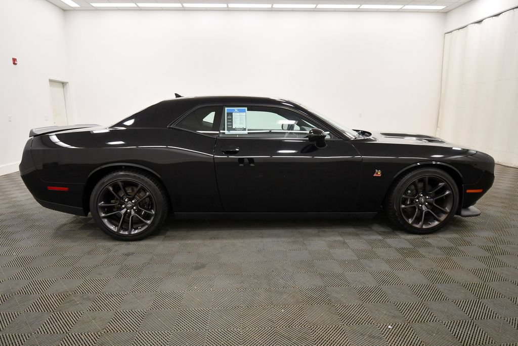 Used 2020 Dodge Challenger R/T Scat Pack RWD image 9