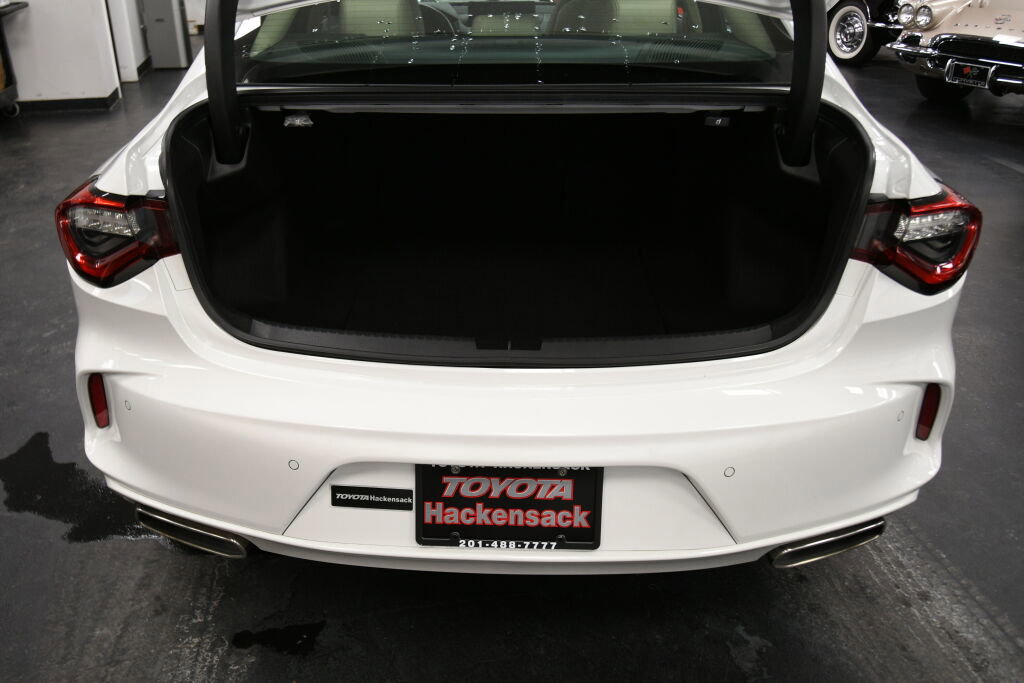 Used 2024 Acura TLX w/ Technology Package image 22