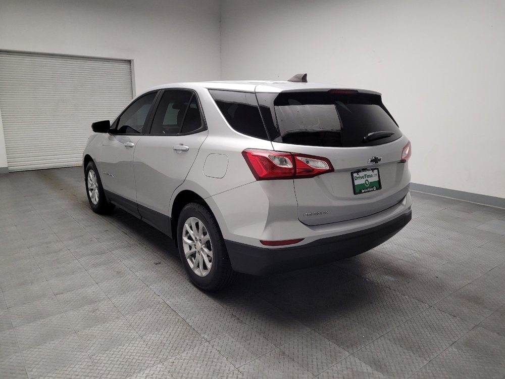 Used 2021 Chevrolet Equinox LS w/ LS Convenience Package FWD image 5