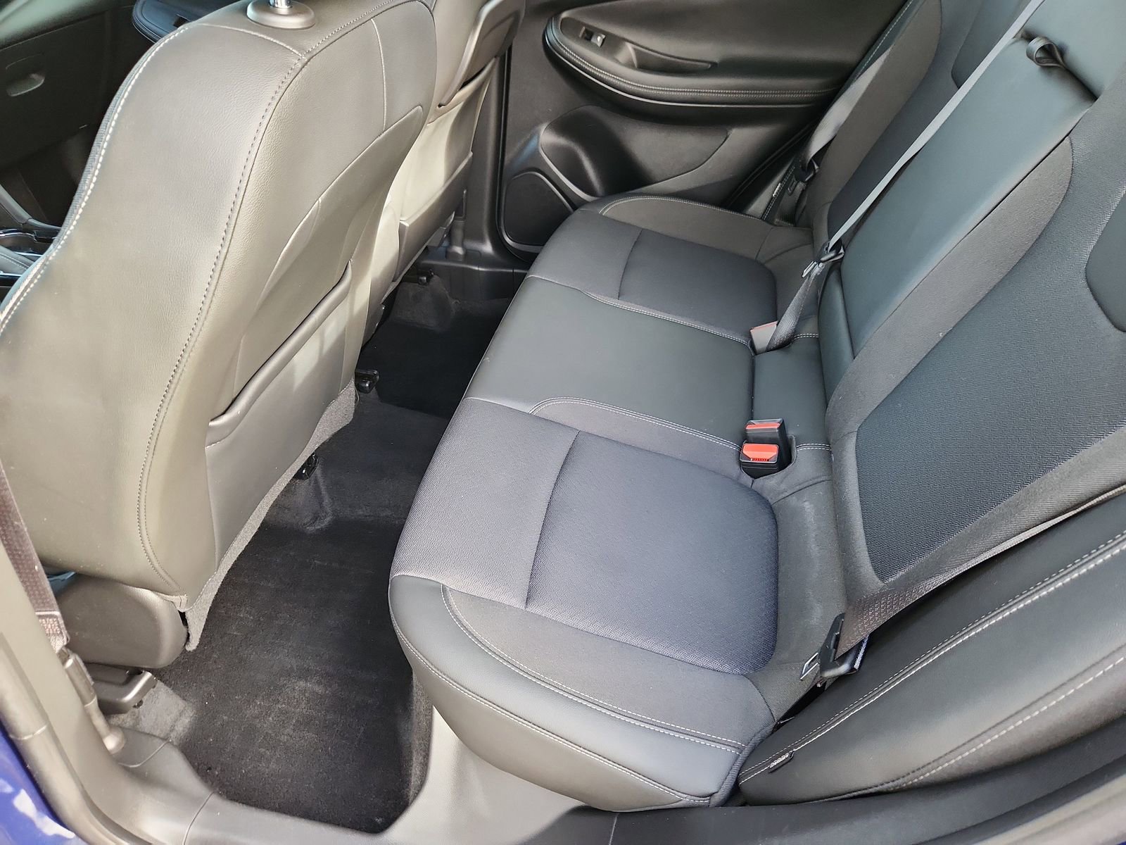 Used 2023 Buick Encore GX Select image 11